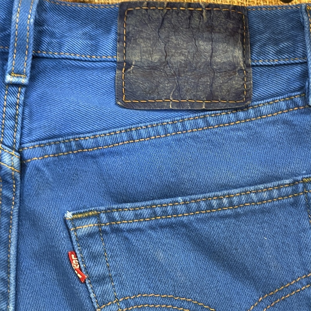 Levi's OVERDYED Blue Jean Shorts for Women Size XS - Picture 4 of 9